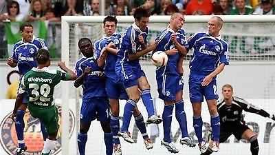 Bundesliga: Ανεβαίνει η Άιντραχτ, γκέλα η Σάλκε