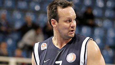 Γυρίζει «σπίτι» του ο Γιαννουζάκος