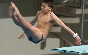 Εκτός τελικού καταδύσεων οι Μάνος και Τζίφας