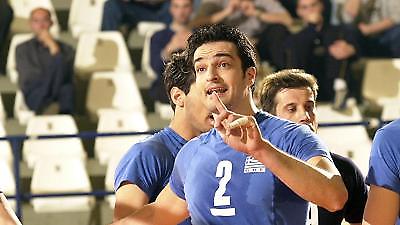 Απόντες Γκιούρδας, Ντονάς