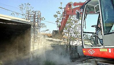 Επιτέλους… μπουλντόζες