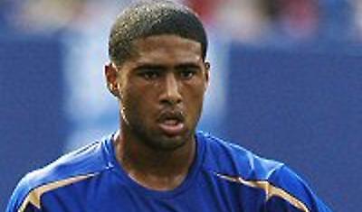 Κοντά σε Γκλεν Τζόνσον η Φέγενορντ