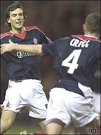 Scottish Prem: Σαρωτική η Φόλκερκ