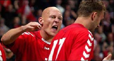 Θέλουν Γκράβεσεν, Σέλτικ και Γαλατασαράϊ