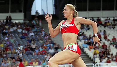 Όλος ο καλός ο κόσμος στα «Τσικλιτήρεια»