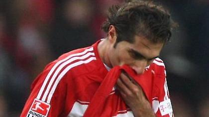 «Νυστέρι» σε Χαμίτ Αλτιντόπ