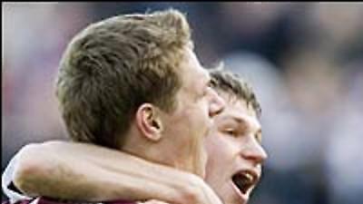 Scottish Premier: Νίκη Ευρώπης για Χαρτς