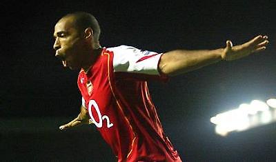 Σε συνεχή επικοινωνία Ανρί-Λαπόρτα