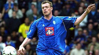 Ανανέωσε ο Χόρσφιλντ