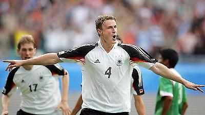 Νέο ενδιαφέρον για Χουτ από Σάλκε