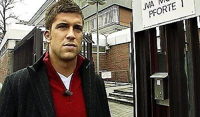 Της φυλακής τα σίδερα…