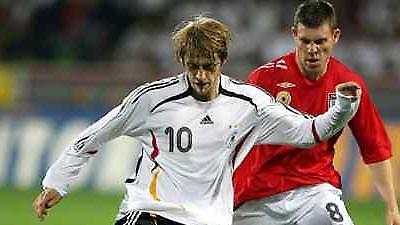 Δύο και να… καίνε για τον Χουντ