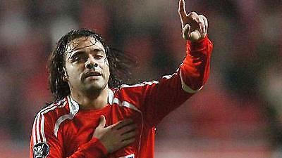 Superliga: Φιλί ζωής από τον Μίκολι