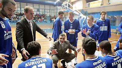 Α1: Νίκη,  παρά τα προβλήματα