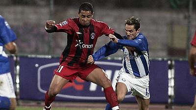 Στη σκιά του ντέρμπι