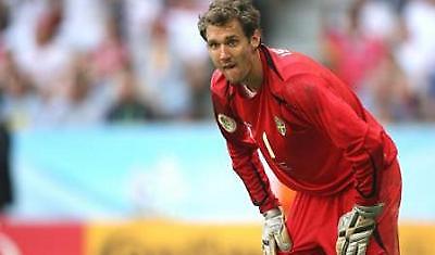 Έξι εβδομάδες «έξω» ο Ίσακσον