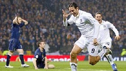 Νίκη-πρόκριση στη Σκωτία για Ιταλία, στα τελικά και η Γαλλία