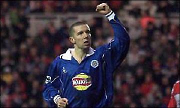 Ιζετ:Μια ...πονεμένη ιστορία