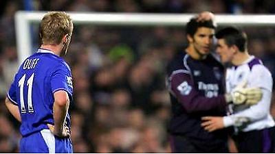 Ο Τζέιμς προειδοποιεί τον Σον Ράιτ- Φίλιπς