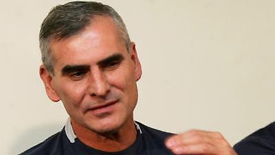 Ο Γιάνας φεύγει, ο Μπενάκερ έρχεται;