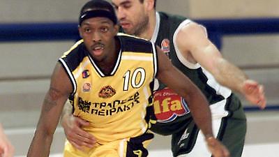 Στην Εφές Πίλσεν ο Χόρας Τζένκινς