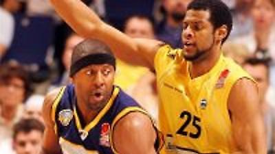 Α1: Προσύμφωνο με Τζόνσον η ΑΕΛ