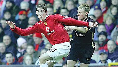 Επιστρέφει στη Μάντσεστερ Γιουνάιτεντ ο Τζόουνς