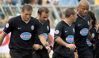 Διπλό πλήγμα για «Γιούβε»