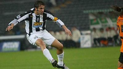 Ευτυχής και σκόρερ