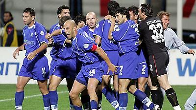 «Έσπασε» το ρόδι…