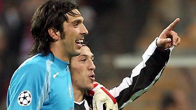 Καμορανέζι: «Θα παραμείνω στη Γιουβέντους»