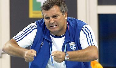 Νέα πρόσωπα στην πισίνα