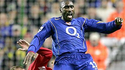 «Νοκ άουτ» ο Κάμπελ