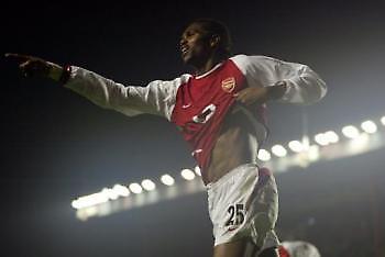 Ρόμπσον: «Δεν πάει πουθενά ο Κανού»