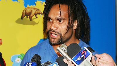 Γροθιές «έπαιξε» ο Καρεμπέ!