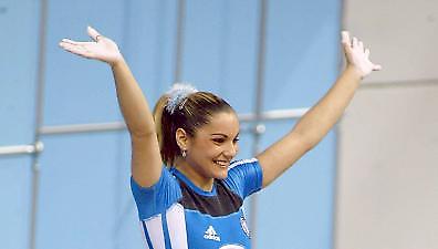 Οκταμελής αποστολή στην άρση βαρών