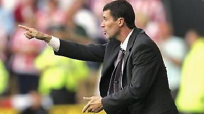 Κιν: «Γέμισε ‘ηθοποιούς’ η Πρέμιερσιπ»