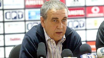 Ερνάντεθ: «Τραγικό να υπάρξει νέα αναβολή»