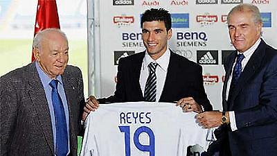 Μένει ο Ρέγες στη «βασίλισσα»