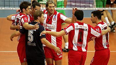 Δυνατά... οι ''ερυθρόλευκοι''