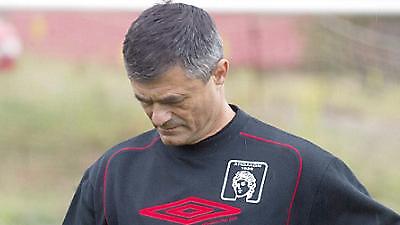 ΚΑΛΑΜΑΡΙΑ: Μένει… μέχρι να φύγει ο Ν.Α Παπαδόπουλος