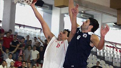 Μόνος στη κορυφή ο Κολοσσός