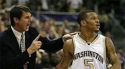 Στην Αρμάνι ο Κόνροϊ