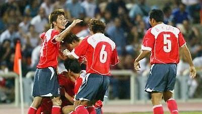 Πρόθυμη η Νότια Κορέα να εξετάσει αίτημα για κοινή ομάδα με τη Βόρεια στο Μουντιάλ 2006