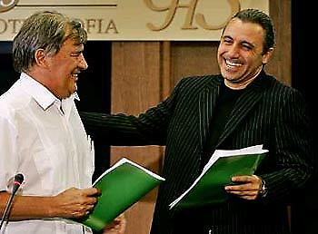 Ψήφος εμπιστοσύνης σε Στόιτσκοφ