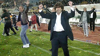 ΕΡΓΟΤΕΛΗΣ: Συζητάει με τους μικρούς…