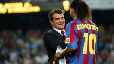 Λαπόρτα: «Να στηρίξουμε τον Ροναλντίνιο για να μη φύγει»