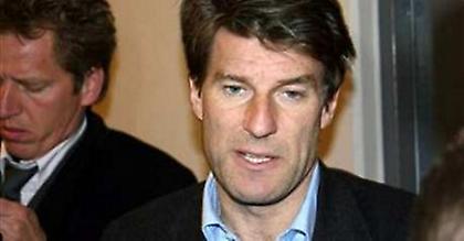 Στην αναμονή ο Λάουντρουπ για να αναλάβει τη Χετάφε