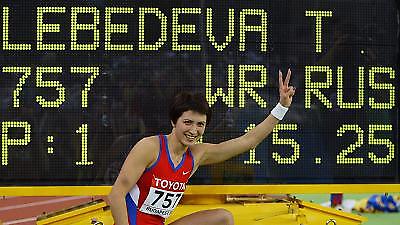 Τρίτη νίκη για Αρόν και Λεμπέντεβα