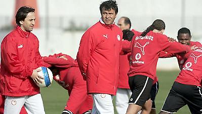 Ερυθρόλευκο δείπνο συσπείρωσης